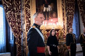 The King receives the Letters of Credence of the new ambassadors