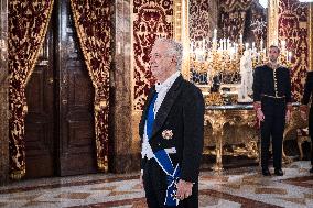 The King Receives the Letters of Credence of The New Ambassadors - Madrid