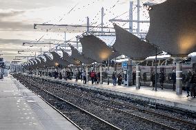 Illustration of the Gare de Lyon during the Christmas holiday departures - Paris AJ