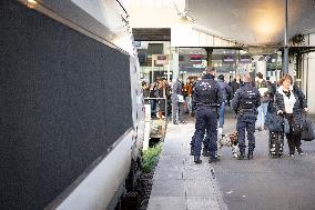 Illustration of the Gare de Lyon during the Christmas holiday departures - Paris AJ