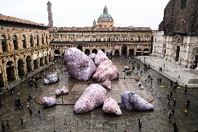 Giant Rocks Arrive in Piazza Maggiore - Bologna
