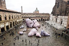 Giant Rocks Arrive in Piazza Maggiore - Bologna