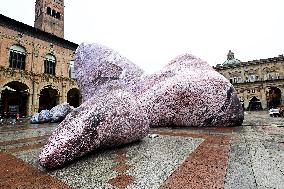 Giant Rocks Arrive in Piazza Maggiore - Bologna