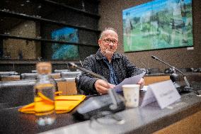 Hearing on Public Broadcasting Neutrality Held - Paris