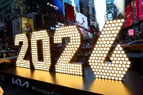 2026 Numeral Arrival in Times Square _NYC