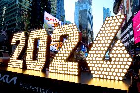 2026 Numeral Arrival in Times Square _NYC