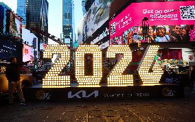 2026 Numeral Arrival in Times Square _NYC
