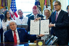 Trump Marijuana Executive Order Signing