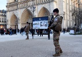 Security Measures At Notre Dame de Paris - Paris