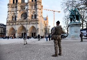 Security Measures At Notre Dame de Paris - Paris