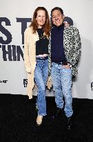 Is This Thing On Premiere - LA