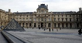 Illustrations - Louvre Museum - Paris