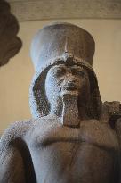 Illustrations - Louvre Museum - Paris