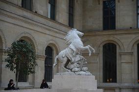 Illustrations - Louvre Museum - Paris