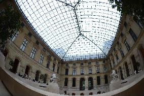 Illustrations - Louvre Museum - Paris