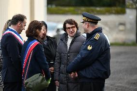 French Minister of Agriculture Visits A Farm - Yvelines