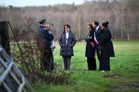 French Minister of Agriculture Visits A Farm - Yvelines