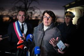 French Minister of Agriculture Visits A Farm - Yvelines