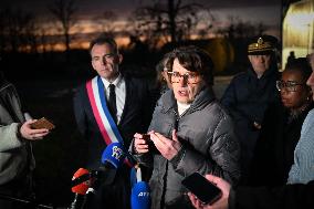 French Minister of Agriculture Visits A Farm - Yvelines