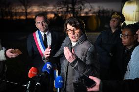French Minister of Agriculture Visits A Farm - Yvelines