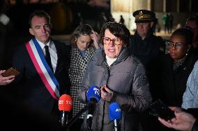 French Minister of Agriculture Visits A Farm - Yvelines