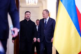 Ukrainian President Volodymyr Zelensky visits Warsaw  Poland