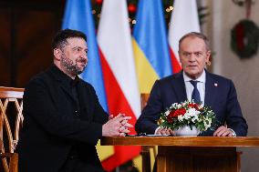 Ukrainian President Volodymyr Zelensky visits Warsaw  Poland