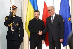 Ukrainian President Volodymyr Zelensky visits Warsaw  Poland