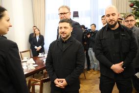 Ukrainian President Volodymyr Zelensky visits Warsaw  Poland