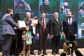 Syrian Government Officials Honor Families of Victims