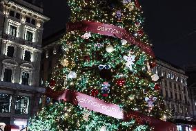 Christmas Atmosphere With Lights In Milan - Italy