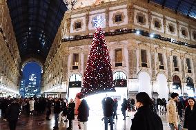 Christmas Atmosphere With Lights In Milan - Italy