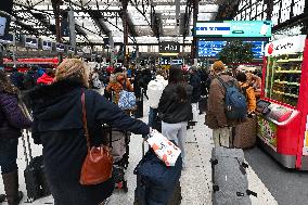 Christmas Holiday Travel Departures - Paris