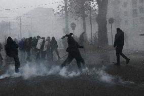 Protest Aska Non Si Chiude In Torino - Italy