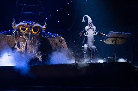 Premiere of Gi-Ga Gantische Christmas Show - Rotterdam