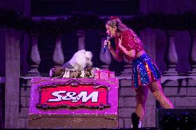 Premiere of Gi-Ga Gantische Christmas Show - Rotterdam