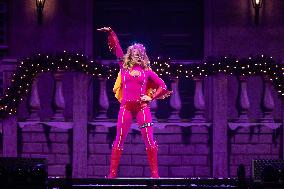 Premiere of Gi-Ga Gantische Christmas Show - Rotterdam