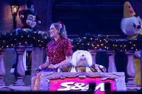 Premiere of Gi-Ga Gantische Christmas Show - Rotterdam