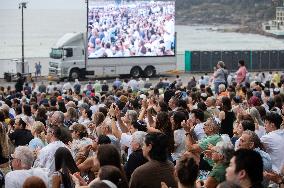 Bondi Beach Memorial Service in Sydney - Australia