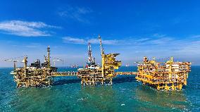 Chinese Offshore Oil And Gas Platforms - Bohai Oilfield