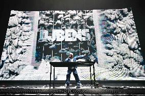 DJ Bens Performs at the Defense Arena - Paris