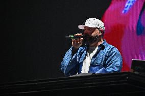 DJ Bens Performs at the Defense Arena - Paris