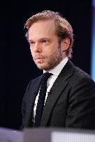 Charles Alloncle On Dimanche En Politique - Paris