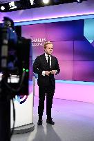 Charles Alloncle On Dimanche En Politique - Paris