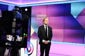 Charles Alloncle On Dimanche En Politique - Paris