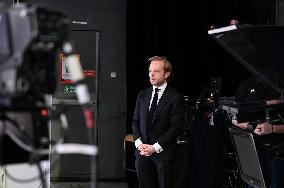 Charles Alloncle On Dimanche En Politique - Paris