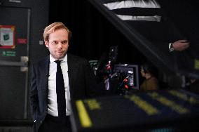 Charles Alloncle On Dimanche En Politique - Paris