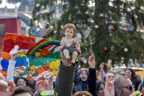Baby Jesus Figurines During The Angelus Prayer - Vatican