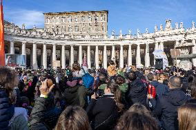 Baby Jesus Figurines During The Angelus Prayer - Vatican