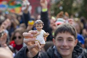 Baby Jesus Figurines During The Angelus Prayer - Vatican